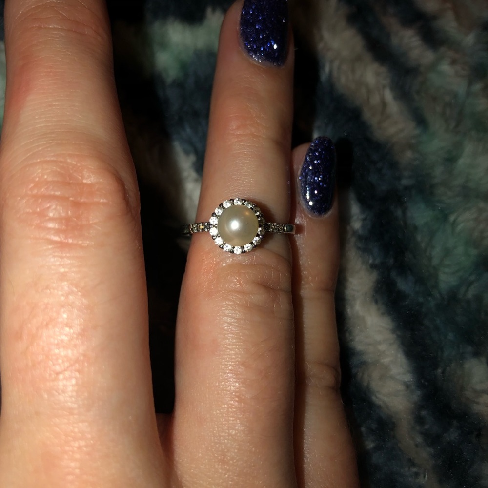 Diamond and pearl ring